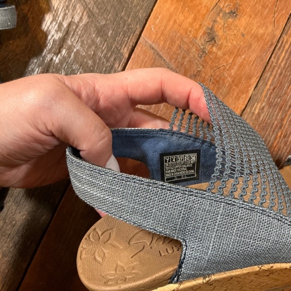 Skechers Women’s Beverlee High Tea Wedge Sandals with Denim Blue Straps Size 7.5 - Picture 8 of 9